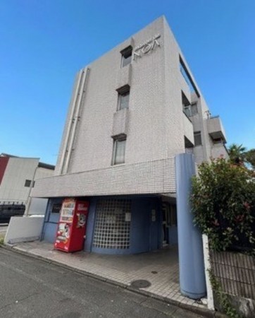 八王子市北野町、マンションの外観画像です