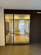 八王子市明神町、マンションのエントランス画像です