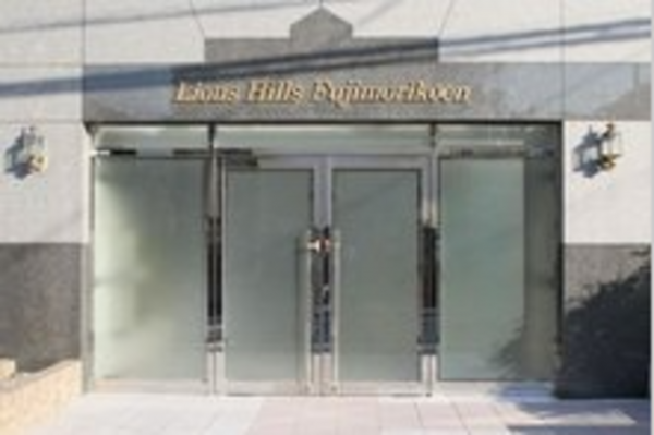 八王子市台町、マンションのエントランス画像です