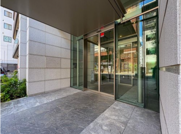 八王子市旭町、マンションのエントランス画像です