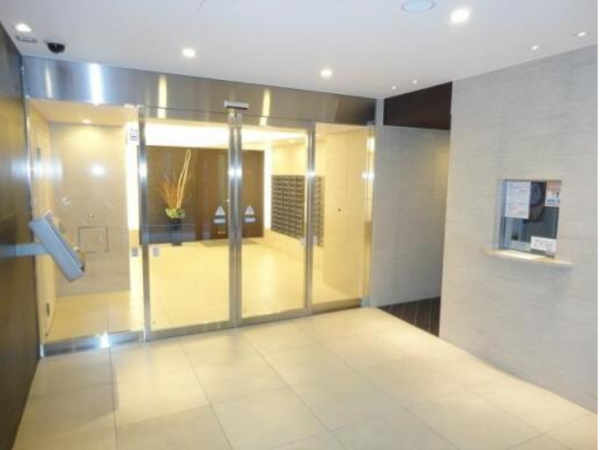 八王子市八日町、マンションのエントランス画像です