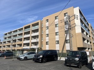 八王子市明神町、マンションの外観画像です