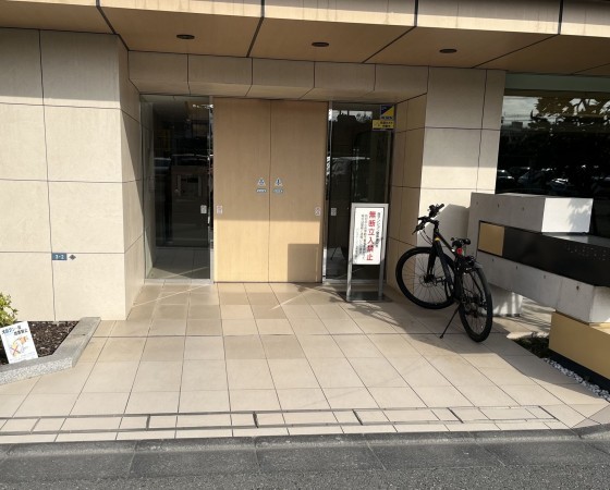 八王子市明神町、マンションのエントランス画像です