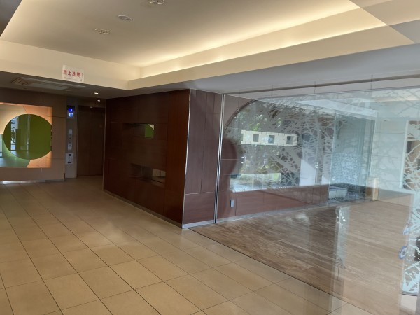 八王子市明神町、マンションのエントランス画像です