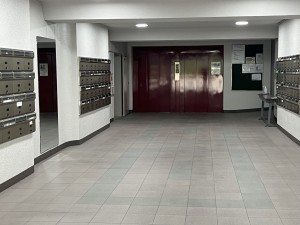 八王子市明神町、マンションのエントランス画像です