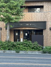 八王子市追分町、マンションのエントランス画像です