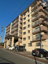 八王子市椚田町、マンションの外観画像です