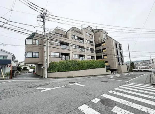 八王子市大和田町、マンションの画像です