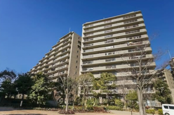 八王子市みなみ野、マンションの画像です