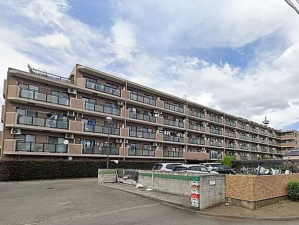 八王子市暁町、マンションの外観画像です