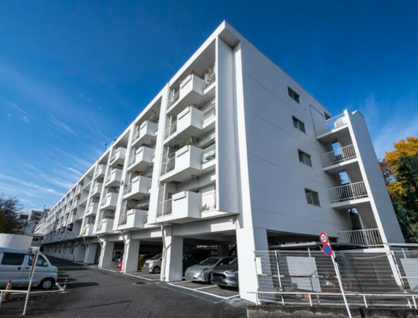 八王子市打越町、マンションの外観画像です