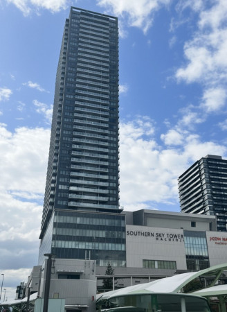 八王子市子安町、マンションの外観画像です
