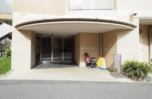 神戸市垂水区塩屋町、マンションの外観画像です