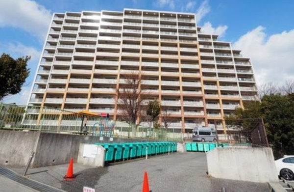 神戸市垂水区塩屋町、マンションの外観画像です