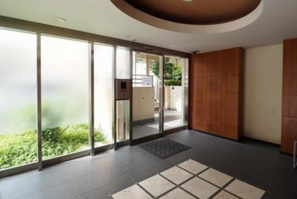 神戸市垂水区塩屋町、マンションのエントランス画像です