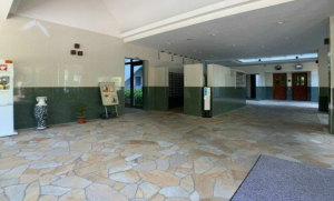 神戸市垂水区南多聞台、マンションのエントランス画像です