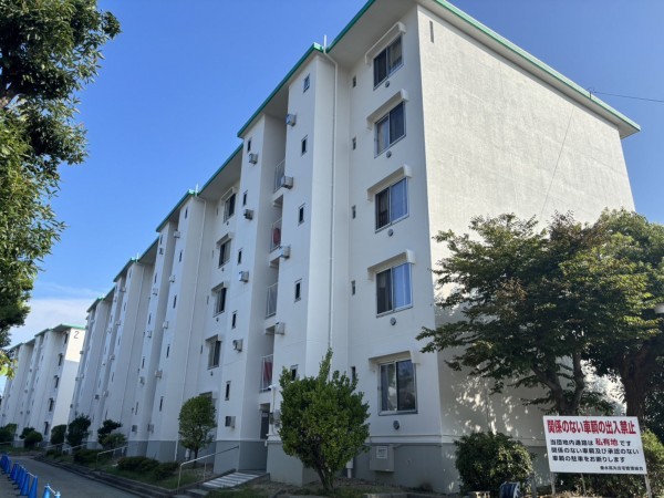 神戸市垂水区高丸、マンションの外観画像です