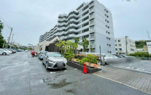 神戸市垂水区南多聞台、マンションの外観画像です
