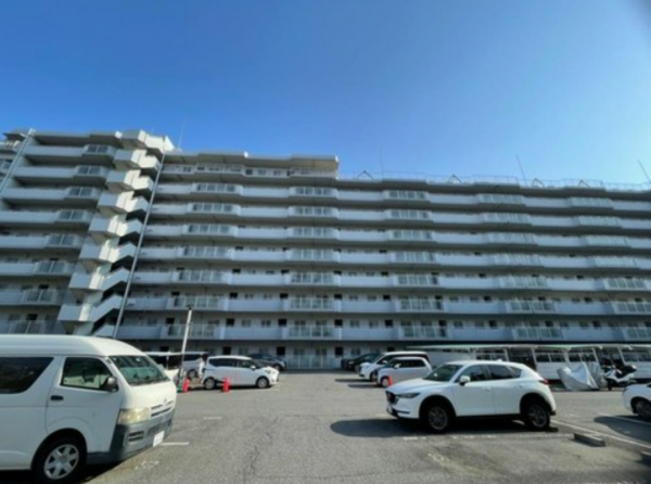 神戸市垂水区南多聞台、マンションの外観画像です