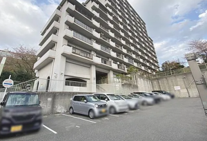 神戸市垂水区千代が丘、マンションの外観画像です
