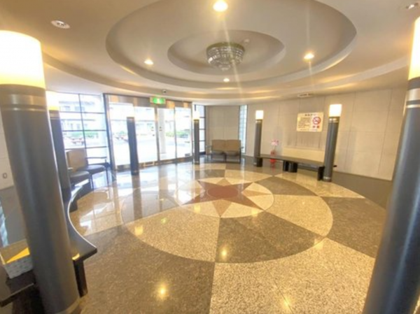 神戸市垂水区五色山、マンションのエントランス画像です