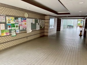 神戸市垂水区青山台、マンションのエントランス画像です