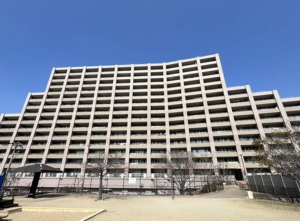 神戸市垂水区青山台、マンションの外観画像です