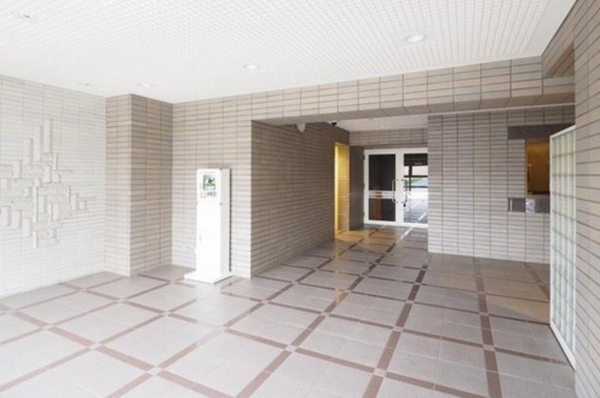 神戸市垂水区西舞子、マンションのエントランス画像です