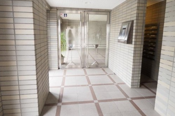 神戸市垂水区西舞子、マンションのエントランス画像です