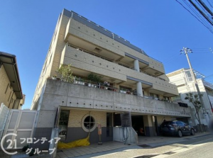 神戸市垂水区霞ケ丘、マンションの外観画像です