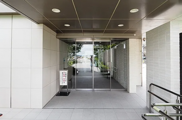 神戸市垂水区星陵台、マンションのエントランス画像です