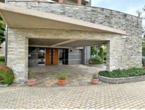 佐賀市鍋島、中古マンションのエントランス画像です