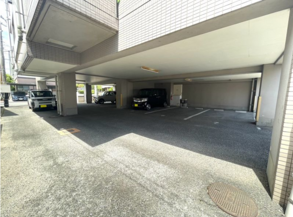 佐賀市鍋島、中古マンションの駐車場画像です