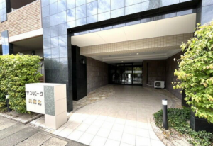 佐賀市兵庫北、中古マンションのエントランス画像です