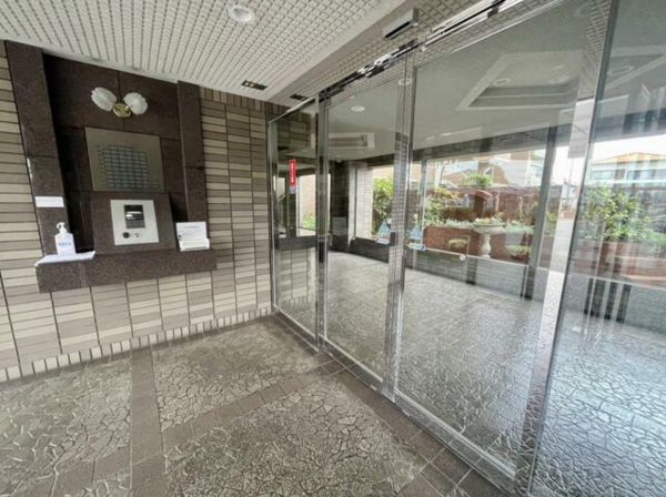 佐賀市開成、中古マンションのエントランス画像です