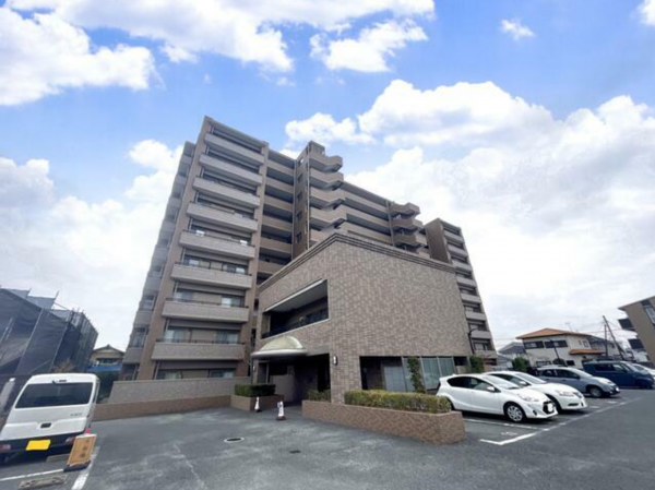 佐賀市開成、中古マンションの外観画像です