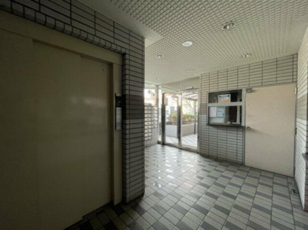 佐賀市栄町、中古マンションのエントランス画像です