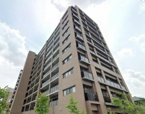 佐賀市新中町、中古マンションの外観画像です