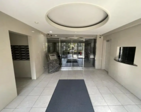 佐賀市開成、中古マンションのエントランス画像です