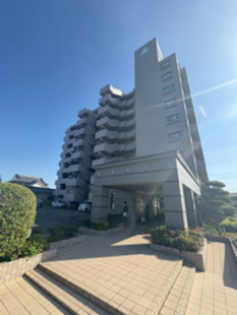 佐賀市兵庫南、中古マンションの外観画像です