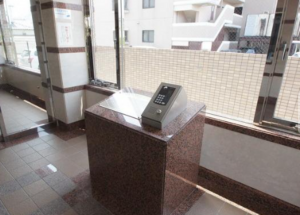 佐賀市神野西、中古マンションのエントランス画像です
