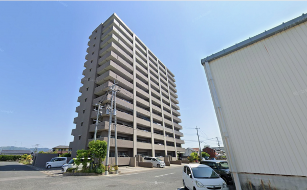 佐賀市卸本町、中古マンションの外観画像です