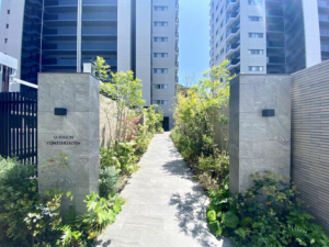 佐賀市高木瀬町、中古マンションの外観画像です