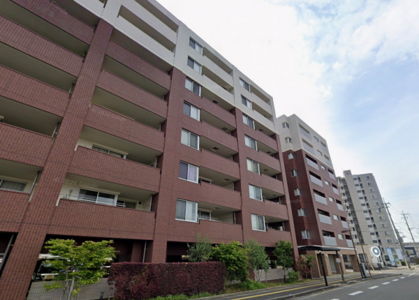 佐賀市兵庫北、中古マンションの外観画像です