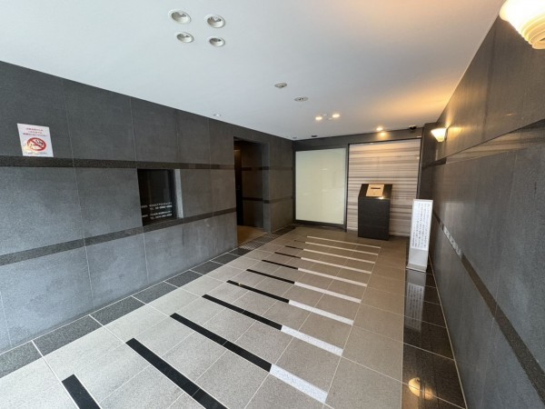 江東区毛利、マンションのエントランス画像です