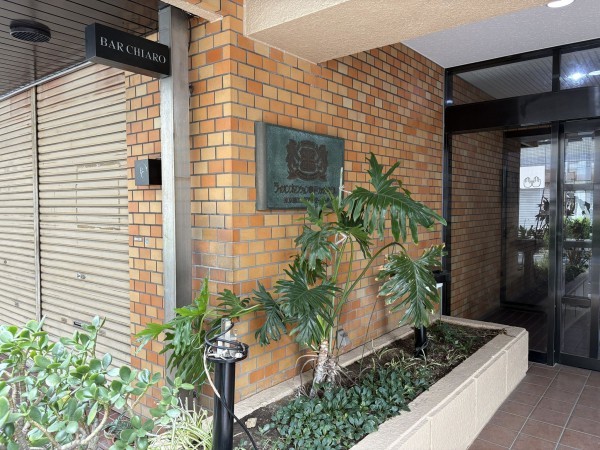 江東区亀戸、マンションのエントランス画像です