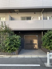 江東区海辺、マンションのエントランス画像です