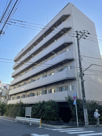 江東区海辺、マンションの外観画像です