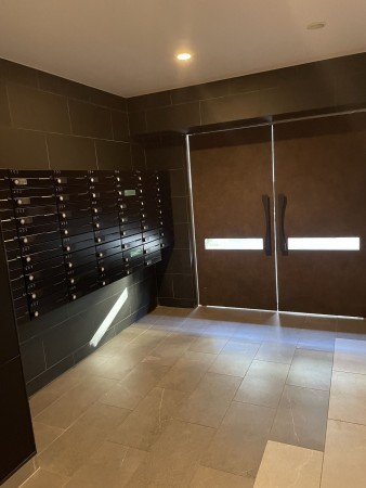 江東区海辺、マンションのエントランス画像です