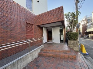 江東区大島、マンションの外観画像です